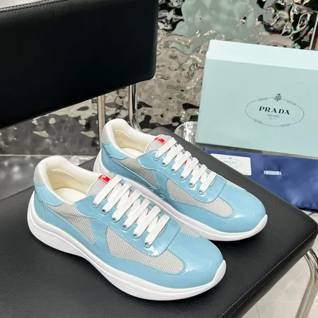 プラダ スニーカー