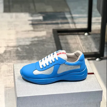 プラダ スニーカー