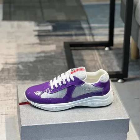 プラダ スニーカー