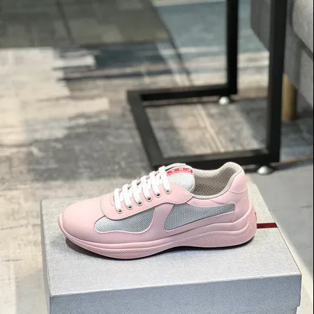 プラダ スニーカー