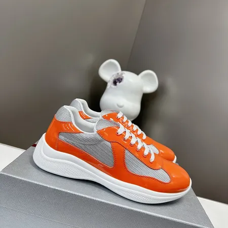 プラダ スニーカー