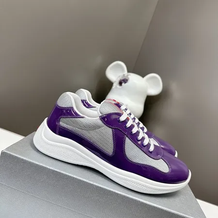 プラダ スニーカー