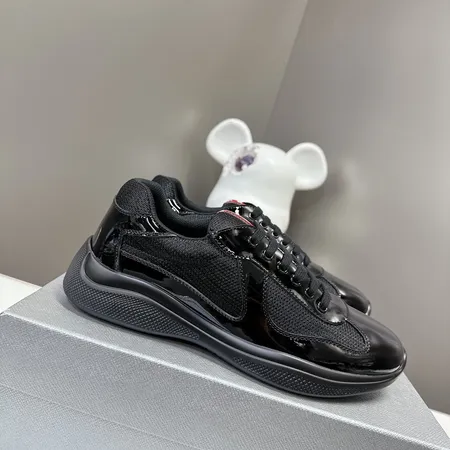 プラダ スニーカー