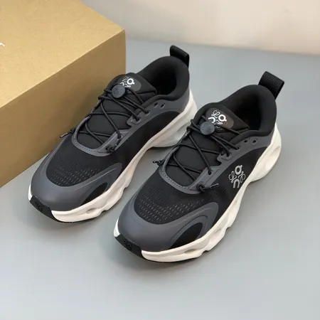 ロエベ スニーカー