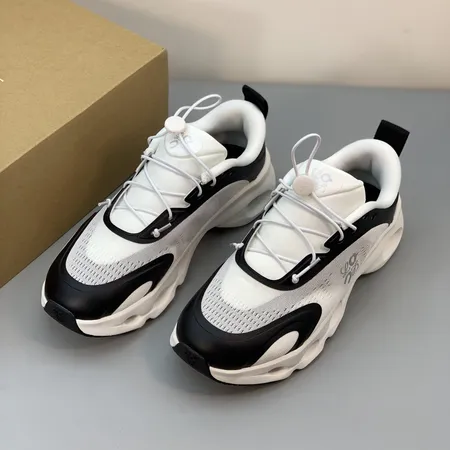 ロエベ スニーカー