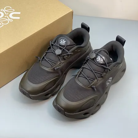 ロエベ スニーカー