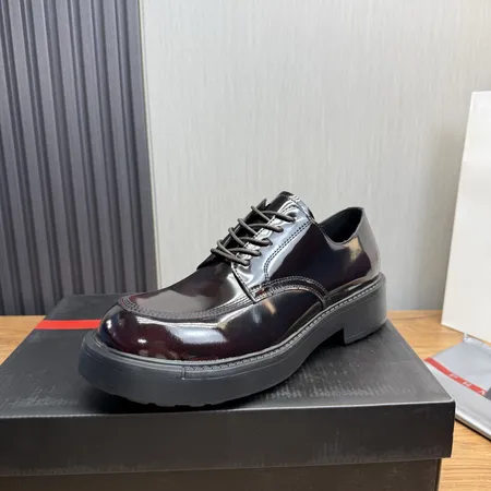 プラダ ビジネスシューズ