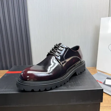 プラダ ビジネスシューズ