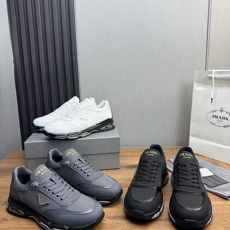 プラダ スニーカー