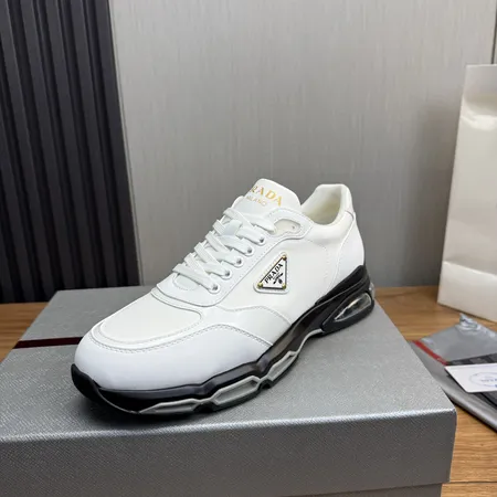 プラダ スニーカー