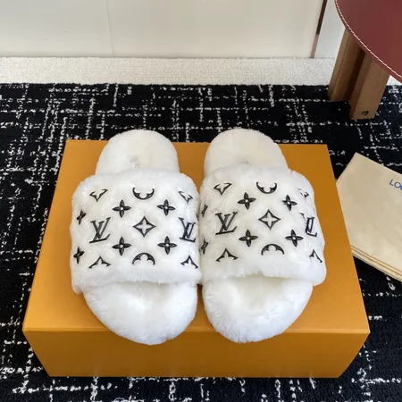 ルイヴィトン スリッパ