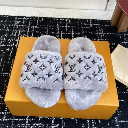 ルイヴィトン スリッパ