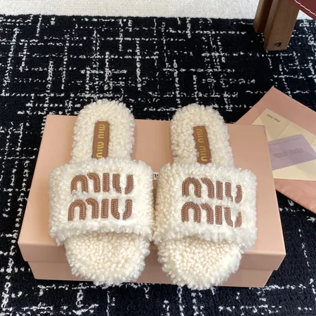 ミュウミュウ スリッパ