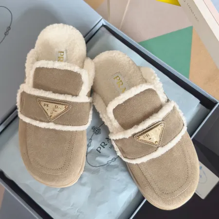 プラダ スリッパ