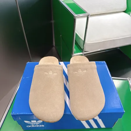 アディダス スリッパ