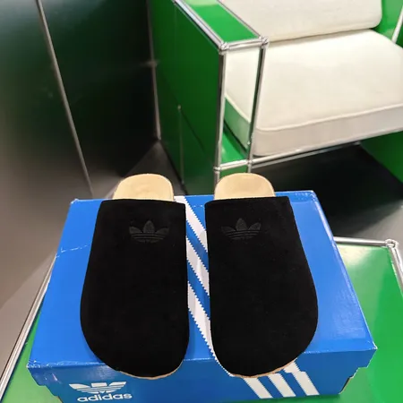 アディダス スリッパ