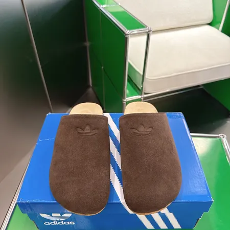 アディダス スリッパ