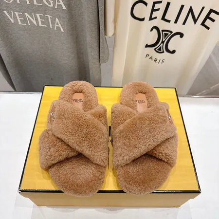 フェンディ スリッパ