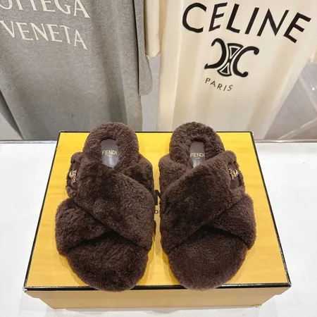 フェンディ スリッパ