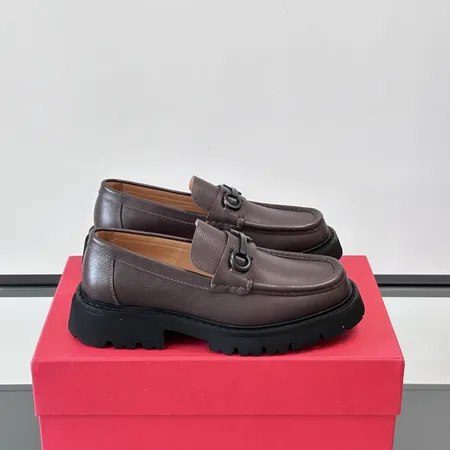 フェラガモ ビジネスシューズ