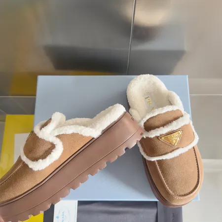 プラダ スリッパ