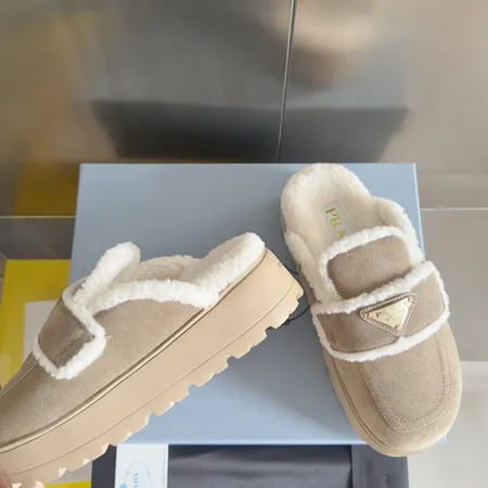 プラダ スリッパ