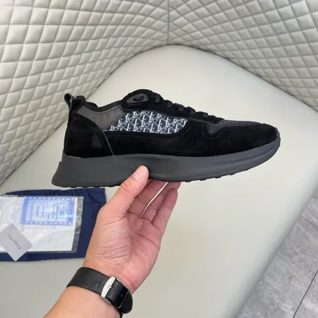 ディオール カジュアルシューズ