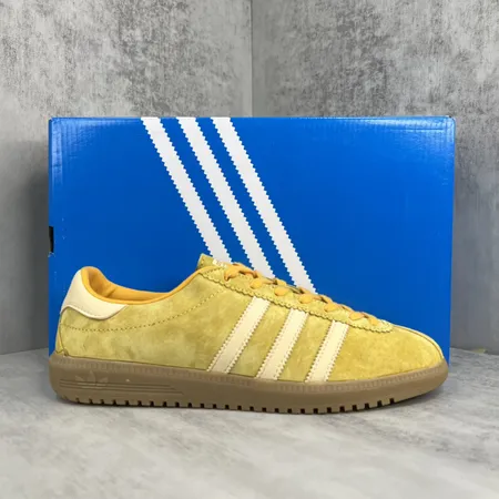 アディダス カジュアルシューズ