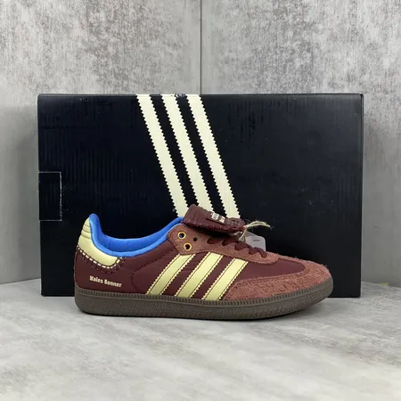 アディダス カジュアルシューズ