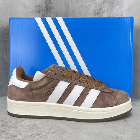 アディダス カジュアルシューズ