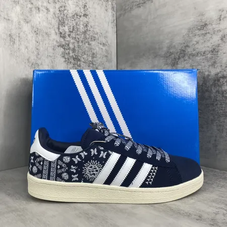 アディダス カジュアルシューズ