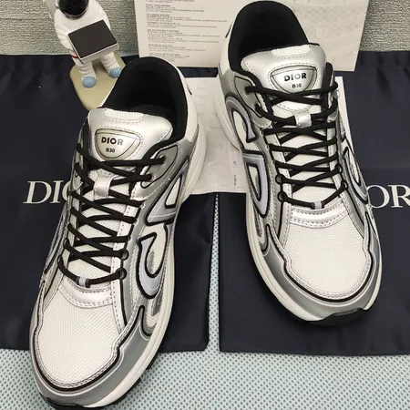 ディオール カジュアルシューズ