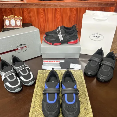 プラダ スニーカー
