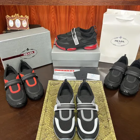プラダ スニーカー