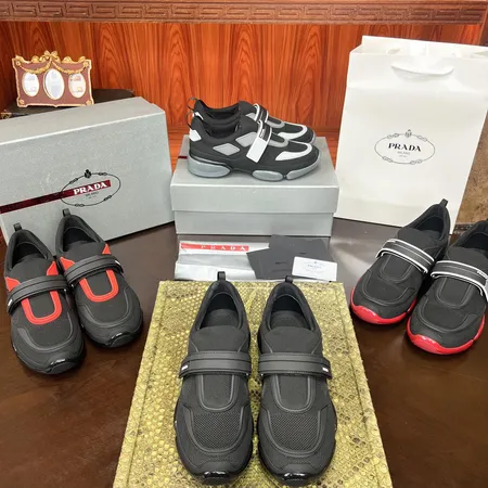 プラダ スニーカー