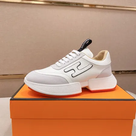 エルメス スニーカー