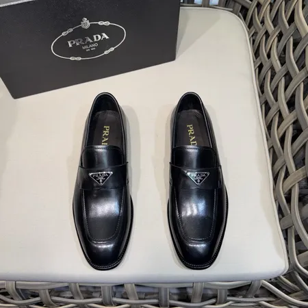 プラダ ビジネスシューズ