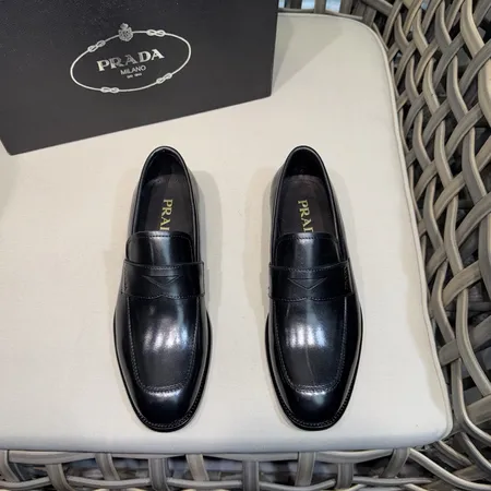 プラダ ビジネスシューズ