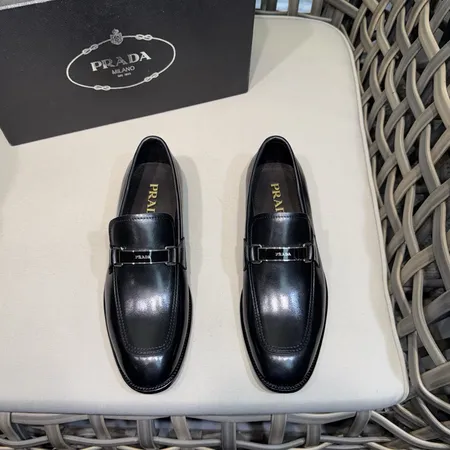 プラダ ビジネスシューズ