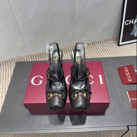 グッチ サンダル