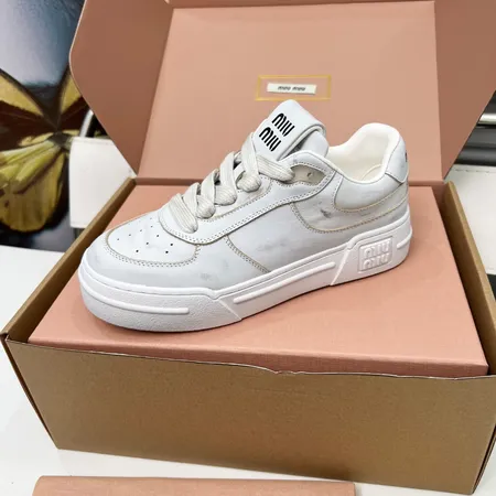 ミュウミュウ カジュアルシューズ