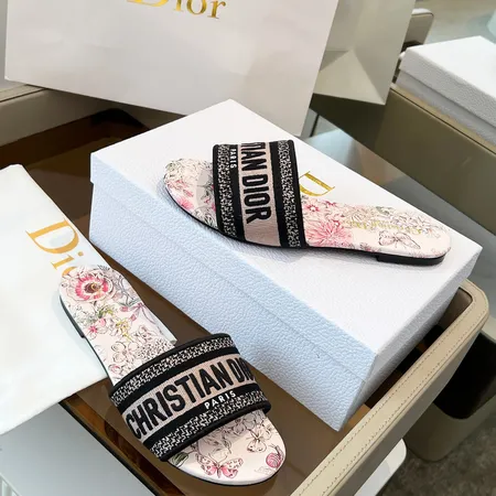 ディオール スリッパ