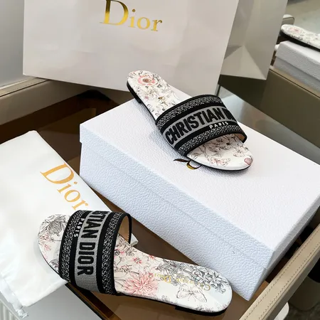 ディオール スリッパ