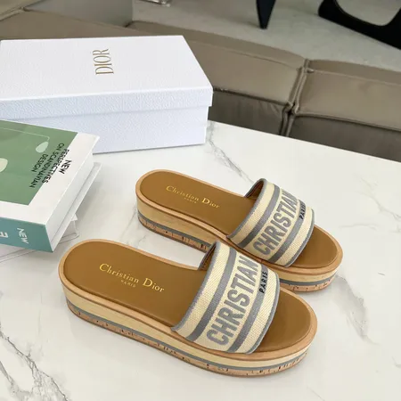 ディオール スリッパ