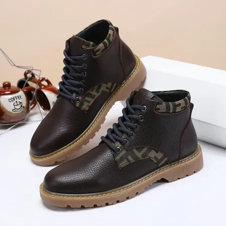 フェンディ カジュアルシューズ