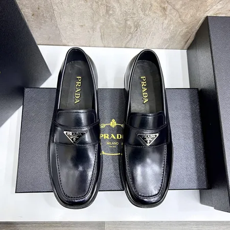 プラダ ビジネスシューズ