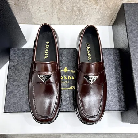 プラダ ビジネスシューズ