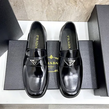 プラダ ビジネスシューズ