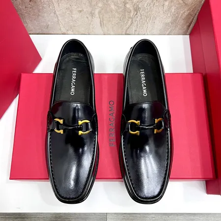 フェラガモ ビジネスシューズ