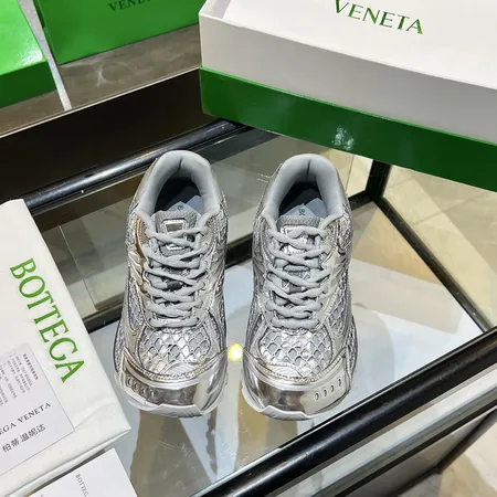 ボッテガ ヴェネタ スニーカー